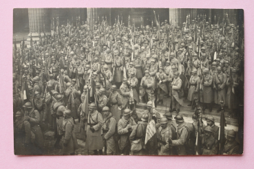 Ansichtskarte Foto AK Wiesbaden 1918-1930 Französische Besatzung Soldaten Mititär Architektur Ortsansicht Hessen